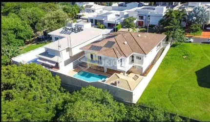Casa em condomínio à venda no Condomínio Portal do Lago em Valinhos/SP
