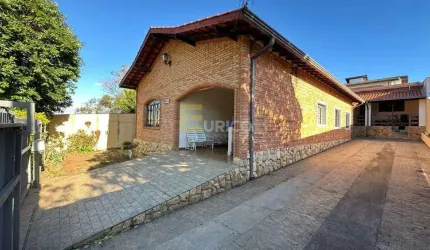 Casa á Venda com 260 m² - Jardim Itália - Vinhedo