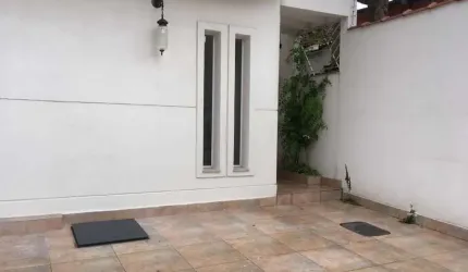 Sobrado com 3 dormitórios à venda, 380 m² por R$ 1.649.000,00 - Embaré - Santos/SP