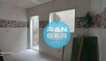Sobrado 4 dorm 1 vaga e quintal em Praia Grande