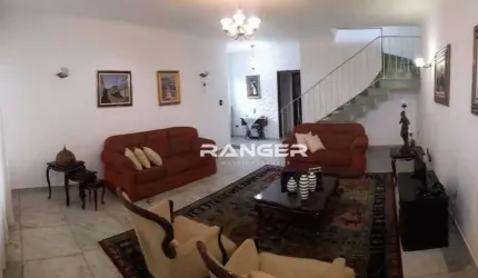 Casa com 4 dormitórios à venda, 307 m² por R$ 627.000 - Centro - São Vicente/SP
