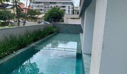 Apartamento para Venda em Florianópolis, Jurerê, 3 dormitórios, 3 suítes, 4 banheiros, 2 vagas