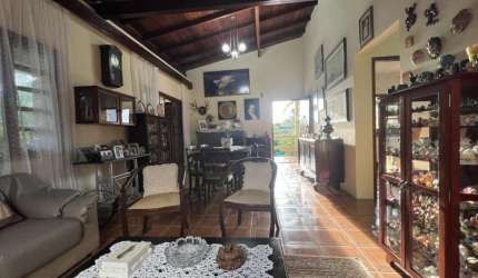 Casa para Venda em Florianópolis, Sambaqui, 4 dormitórios, 1 suíte, 2 banheiros, 2 vagas