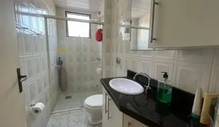 Apartamento para Venda em Florianópolis, Centro, 3 dormitórios, 1 suíte, 3 banheiros, 1 vaga