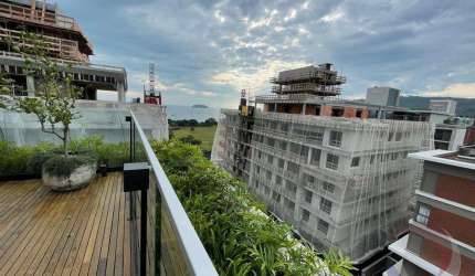 Apartamento para Venda em Florianópolis, Jurerê, 3 dormitórios, 3 suítes, 4 banheiros, 2 vagas