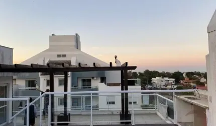 Cobertura para Venda em Florianópolis, Campeche, 3 dormitórios, 3 suítes, 4 banheiros, 2 vagas