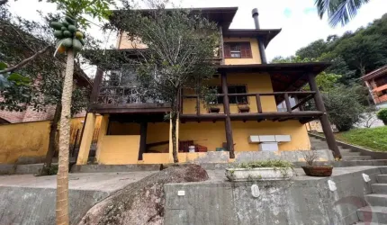 Casa para Venda em Florianópolis, Itacorubi, 4 dormitórios, 2 suítes, 4 banheiros, 4 vagas