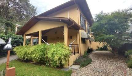 Casa para Venda em Florianópolis, Sambaqui, 2 dormitórios, 1 suíte, 2 banheiros, 3 vagas
