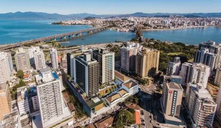 Apartamento para Venda em Florianópolis, Centro, 2 dormitórios, 1 suíte, 2 banheiros, 1 vaga