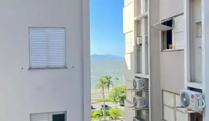 Apartamento para Venda em Florianópolis, Centro, 2 dormitórios, 2 banheiros, 1 vaga