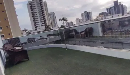 Casa para Venda em Florianópolis, Balneário, 5 dormitórios, 5 suítes, 6 banheiros, 4 vagas