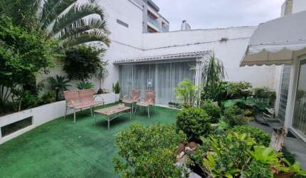 Casa para Venda em Florianópolis, Centro, 3 dormitórios, 1 suíte, 4 banheiros, 2 vagas