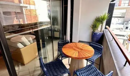 Apartamento para Venda em Florianópolis, Jurerê, 3 dormitórios, 3 suítes, 4 banheiros, 2 vagas