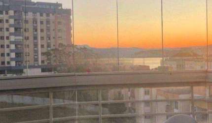 Cobertura para Venda em Florianópolis, Abraão, 2 dormitórios, 1 suíte, 2 banheiros, 2 vagas