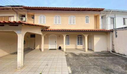 Casa para Venda em Florianópolis, Trindade, 10 dormitórios, 1 suíte, 2 banheiros, 4 vagas