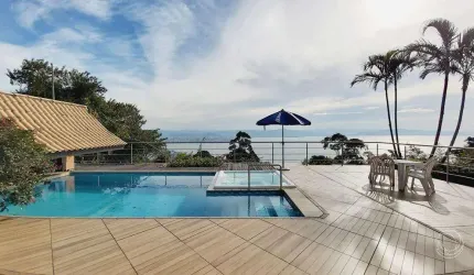 Casa para Venda em Florianópolis, Centro, 4 dormitórios, 2 suítes, 5 banheiros, 5 vagas