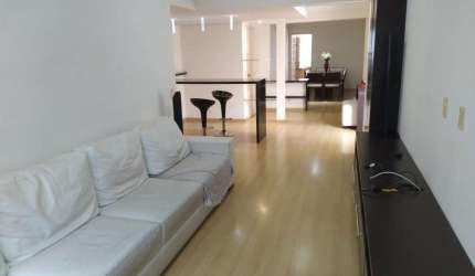 Apartamento para Venda em Florianópolis, Centro, 5 dormitórios, 1 suíte, 3 banheiros, 1 vaga
