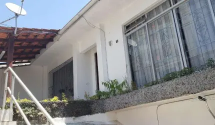 Casa para Venda em Florianópolis, Capoeiras, 3 dormitórios, 1 suíte, 2 banheiros, 1 vaga