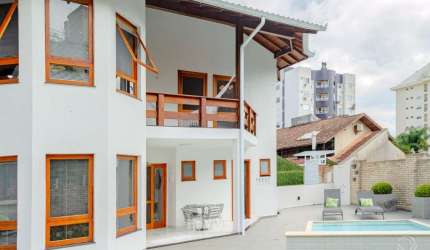 Casa para Venda em Florianópolis, Itacorubi, 4 dormitórios, 3 suítes, 7 banheiros, 4 vagas