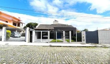 Casa para Venda em Florianópolis, Itacorubi, 5 dormitórios, 3 suítes, 5 banheiros, 3 vagas