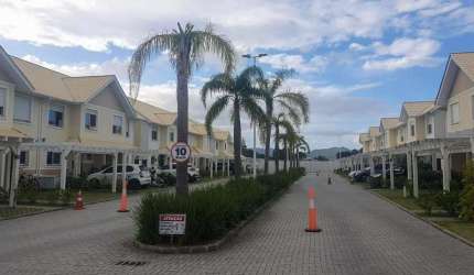 Casa para Venda em Florianópolis, Morro das Pedras, 2 dormitórios, 2 suítes, 3 banheiros, 1 vaga