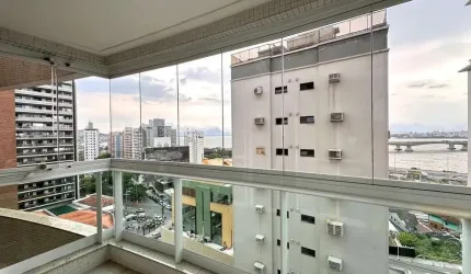 Apartamento para Venda em Florianópolis, Centro, 2 dormitórios, 2 suítes, 4 banheiros, 1 vaga