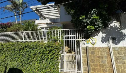 Casa para Venda em Florianópolis, Coqueiros, 3 dormitórios, 3 suítes, 5 banheiros, 2 vagas