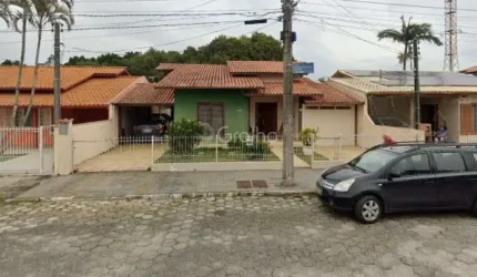 Casa para Venda em Florianópolis, Carianos, 3 dormitórios, 1 suíte, 4 banheiros, 2 vagas