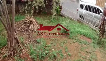 Terreno com 360 m² no Jaguaré à venda  em aclive com casa antiga.