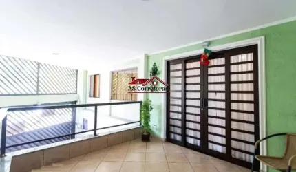 Sobrado à Venda em Osasco.