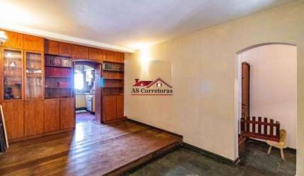 Casa à venda em São Francisco, São Paulo-SP: 3 quartos, 1 suíte, 2 salas, 2 banheiros, 2 vagas de garagem, 200m². Venha conferir!