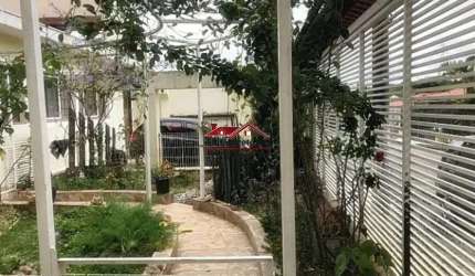 Excelente oportunidade: Casa à venda em São Paulo-SP, Parque Continental, 3 quartos, 1 suíte, 1 sala, 3 banheiros, 2 vagas, 300 m²!