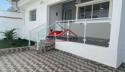Imperdível: Casa térrea à venda em Osasco-SP, bairro Jardim das Flores, com 2 quartos, 2 salas, 1 banheiro e 175m²!