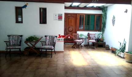 Imperdível! Casa à venda em São Paulo-SP, no Conjunto Residencial Butantã, com 4 quartos, 1 suíte, 1 sala, 3 banheiros, 3 vagas de garagem e 190,00 m² de área.