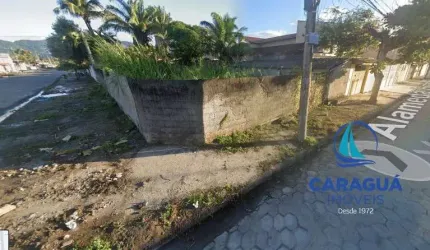 Terreno de esquina Porto Novo