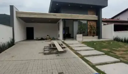 Casa com 4 quartos à venda no Mar Verde, Caraguatatuba  por R$ 1.650.000