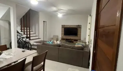 SOBRADO A VENDA EM CONDOMÍNIO