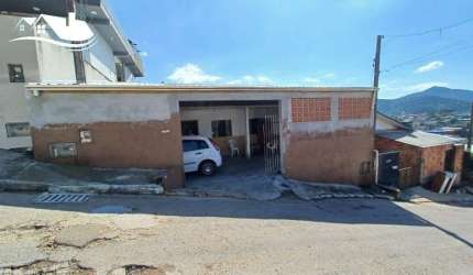 Casa  em Camboriú no bairro Conde Vila Verde com 04 dormitórios