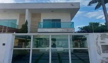 Sobrado em Porto Belo no bairro Pereque com 03 dormitorios