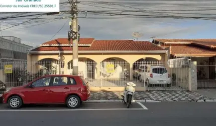 Linda Casa em Balneário Camboriú próximo ao shopping