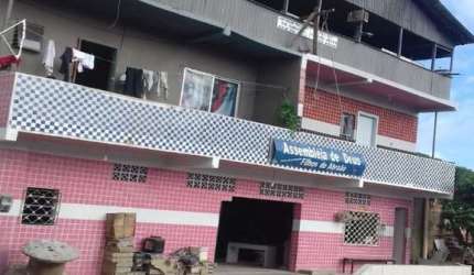 Prédio de 03 andares a venda com 12 Apartamentos + 03 Salas comerciais.