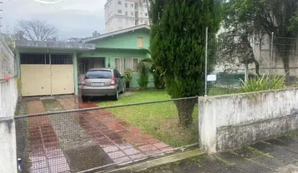 Casa em Balneário Camboriú no bairro das Nações