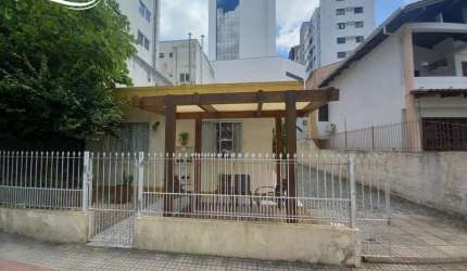 Casa no Centro de Balneário Camboriú