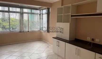 Apartamento com 3 quartos para alugar na Rua Padre Antônio Tomás, 227, Água Branca, São Paulo por R$ 3.500
