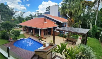 Casa de Campo para Venda em Suzano, Ipelândia, 2 dormitórios, 2 suítes, 3 banheiros, 7 vagas