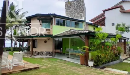 PÉ NA AREIA com 630 m² de terreno.