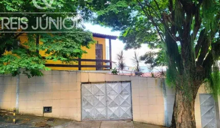 Localização excelente,  com 6 quartos.