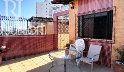 4 quartos, terreno de 351 m² e escriturada