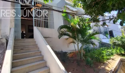 Imperdível oportunidade: Casa à venda no Rio Vermelho, Salvador-BA - 4 quartos, 2 salas, 2 banheiros, 5 vagas, 133,67m² construída mais área terreno.