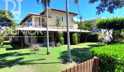 Luxuosa mansão em condomínio de alto padrão em Itacimirim (Monte Gordo), Camaçari-BA - 5 quartos, 5 suítes, 3 salas, 6 banheiros, 6 vagas, 500m².
